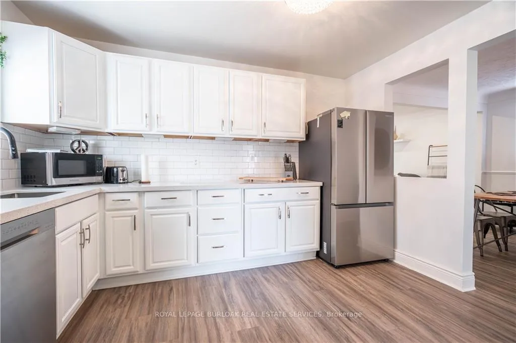 Photo 9 of Unit Upper, 257 East 17th Street, Hamilton, Inch Park — HOMEH