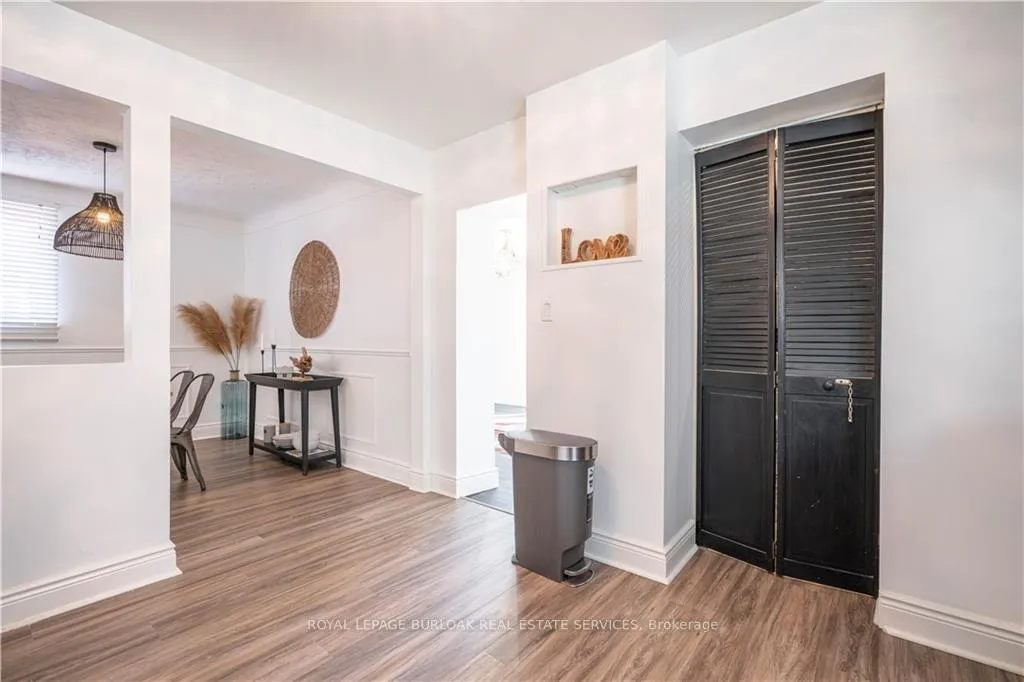 Photo 10 of Unit Upper, 257 East 17th Street, Hamilton, Inch Park — HOMEH