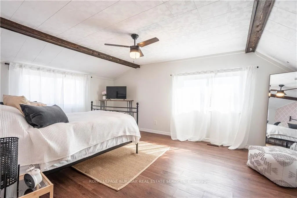 Photo 18 of Unit Upper, 257 East 17th Street, Hamilton, Inch Park — HOMEH
