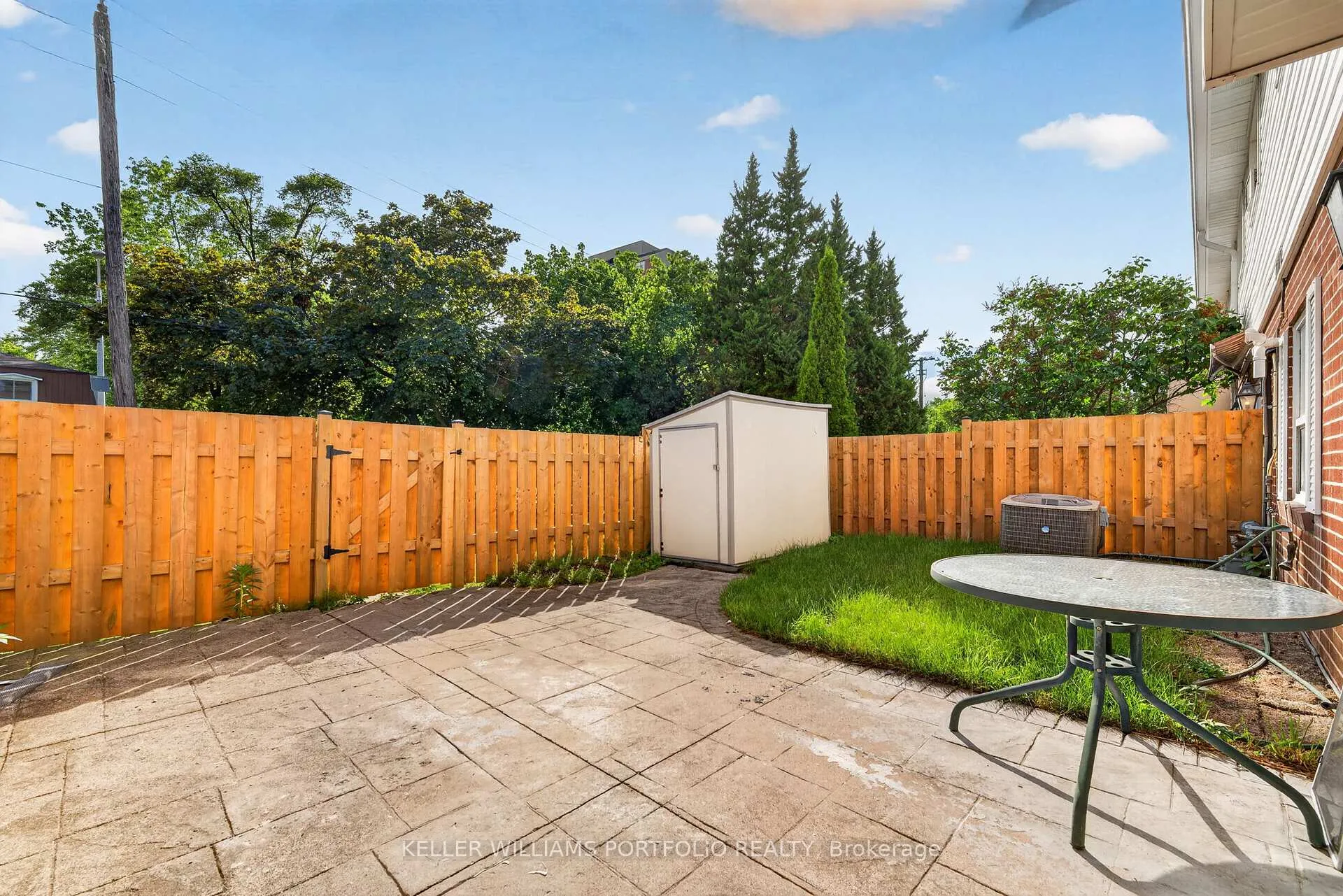 Photo 30 of Unit 11, 483 Claridge Road, Burlington, Roseland — HOMEH