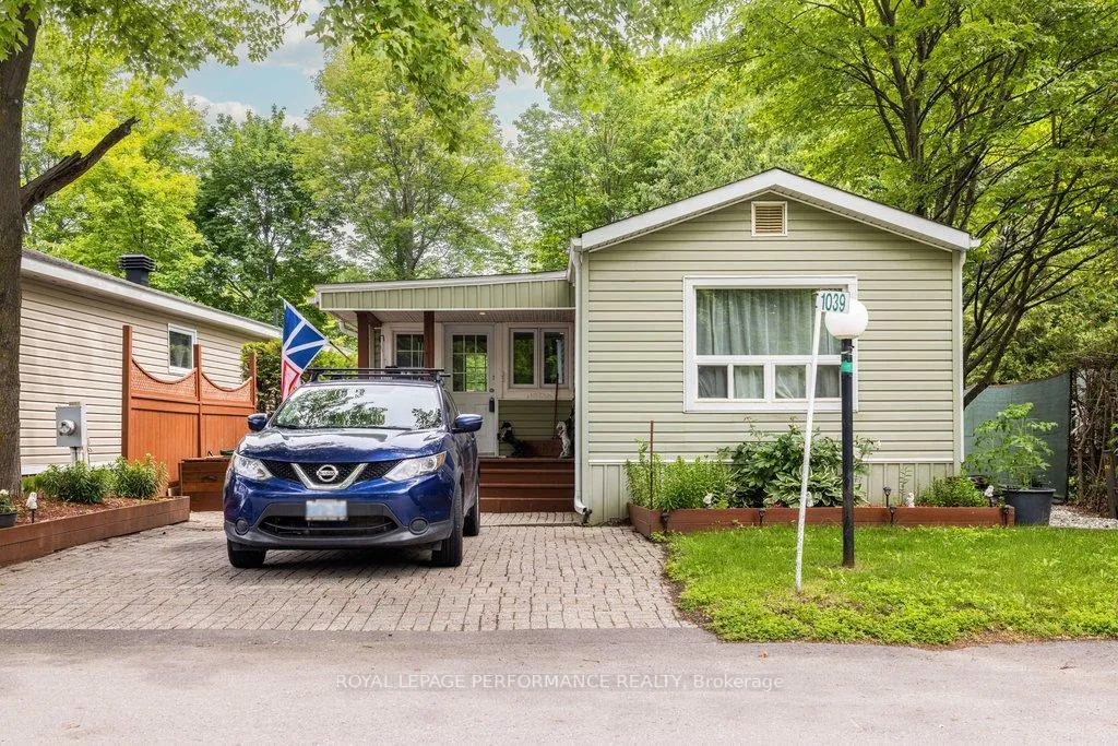 Photo 1 of 1039 Vista Barrett Private, Ottawa, Greely — HOMEH