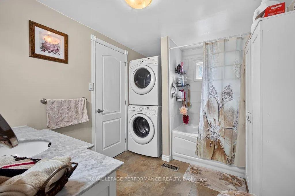 Photo 31 of 1039 Vista Barrett Private, Ottawa, Greely — HOMEH