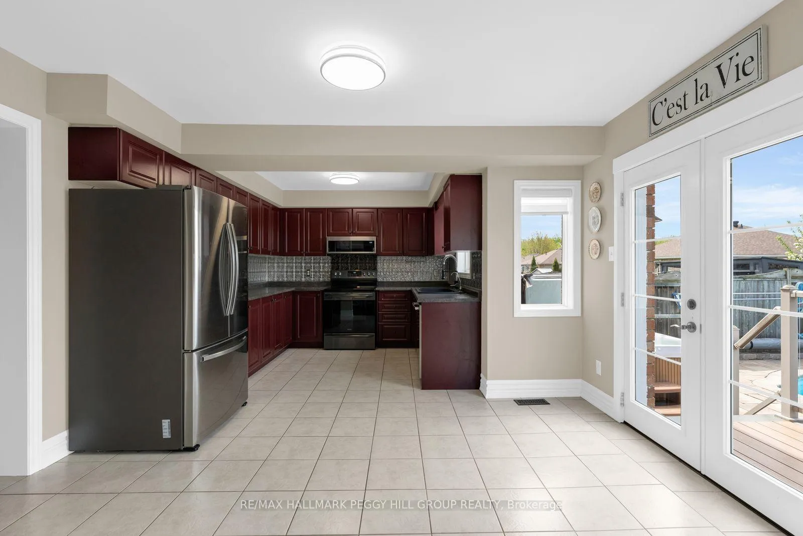 Photo 5 of 106 Bird Street, Barrie, Edgehill Drive — HOMEH