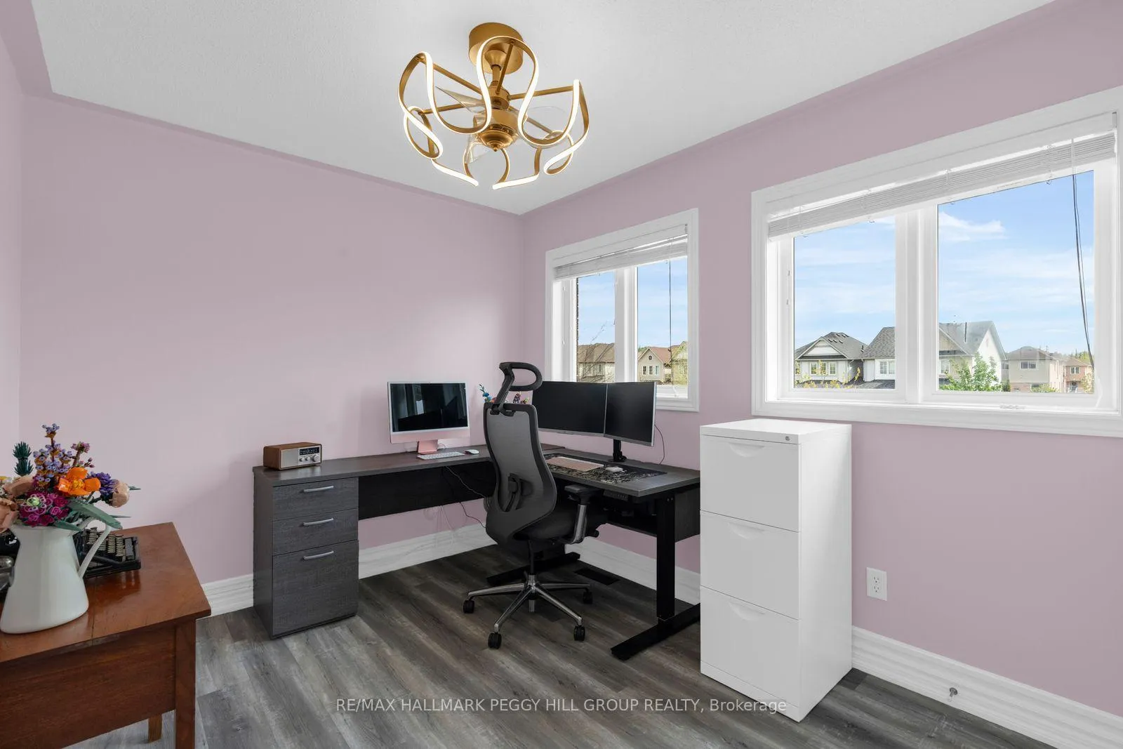 Photo 15 of 106 Bird Street, Barrie, Edgehill Drive — HOMEH