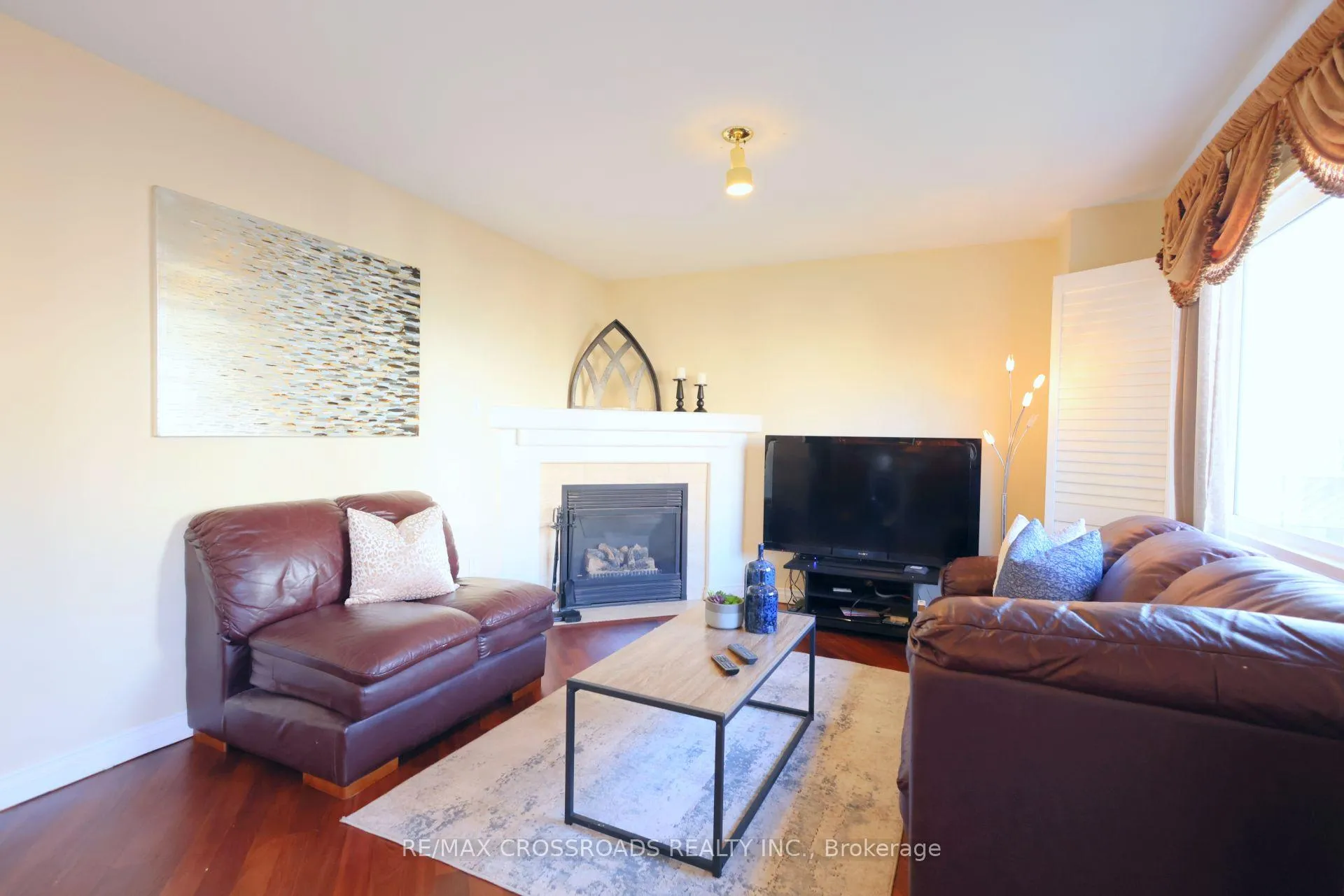 Photo 12 of 78 Trojan Crescent, Markham, Berczy — HOMEH