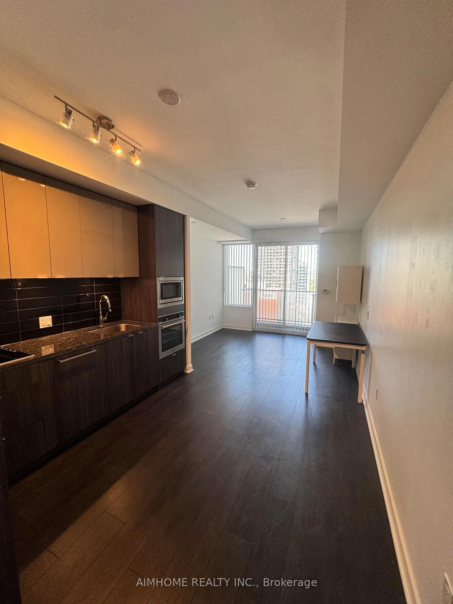 Photo 2 of Unit 2210, 115 Blue Jays Way, Toronto, Waterfront Communities — HOMEH