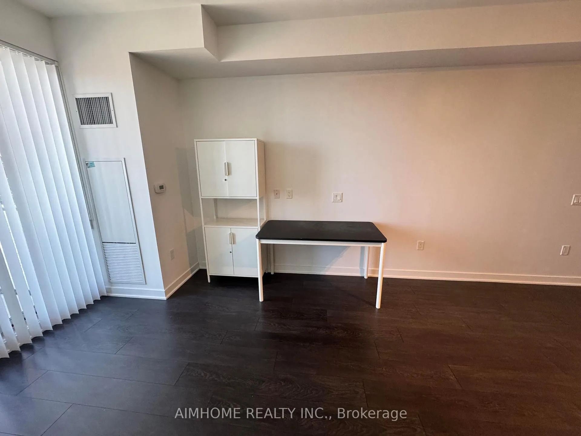 Photo 5 of Unit 2210, 115 Blue Jays Way, Toronto, Waterfront Communities — HOMEH