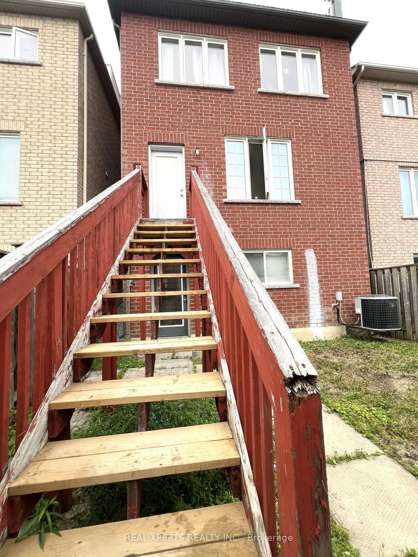 Photo 16 of 654 Sentinel Road, North York, York University Heights — HOMEH