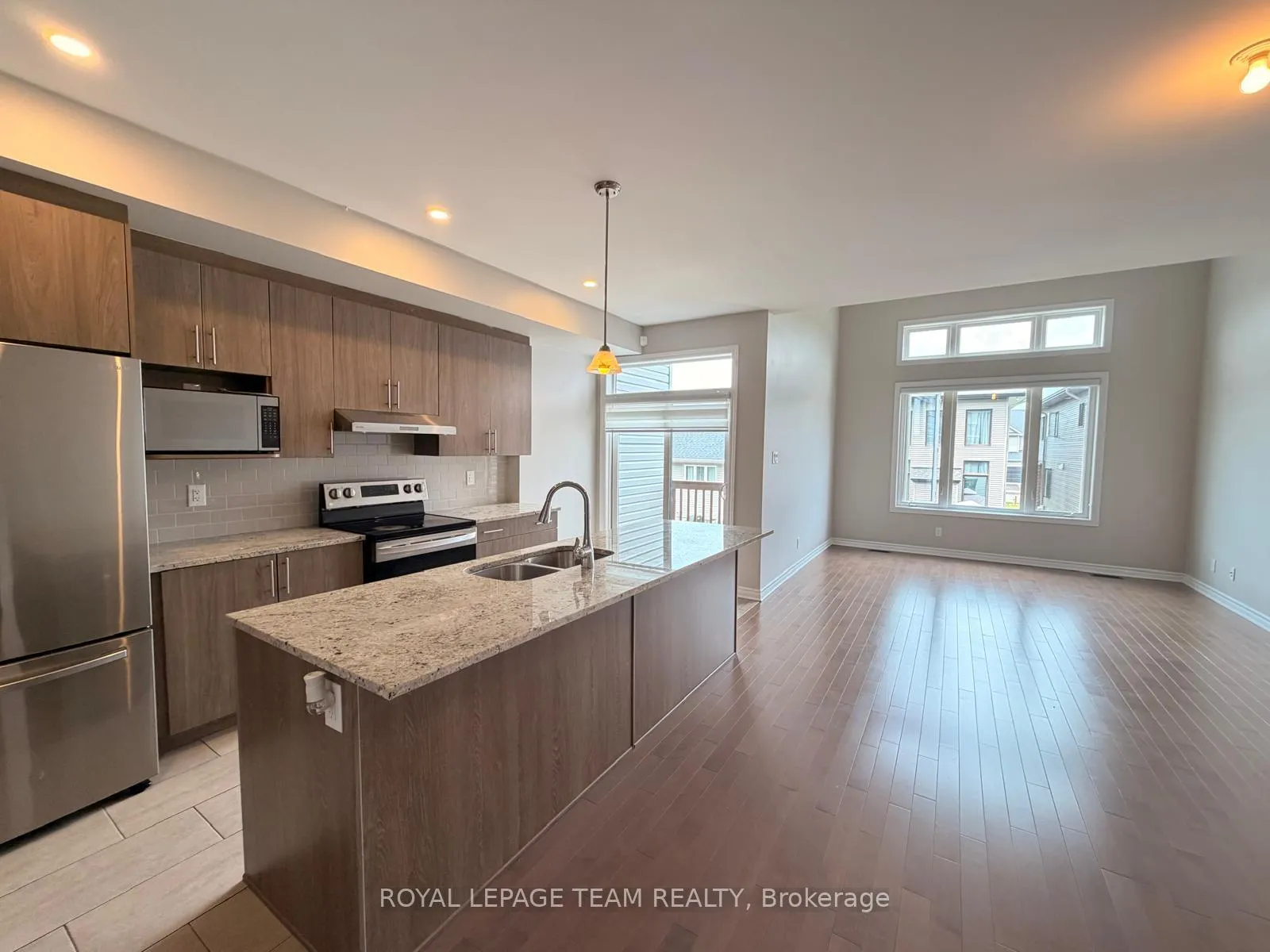 Photo 10 of 343 Grackle Street N, Ottawa, Blossom Park/Kemp Park/Findlay Creek — HOMEH