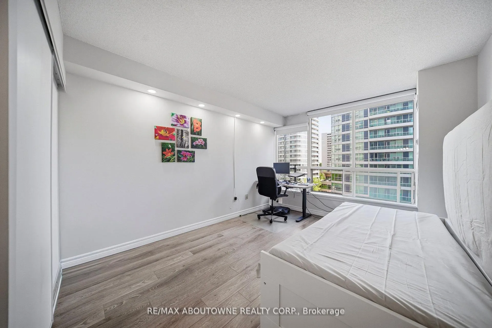 Photo 17 of Unit 611, 55 Elm Drive W, Mississauga, City Centre — HOMEH