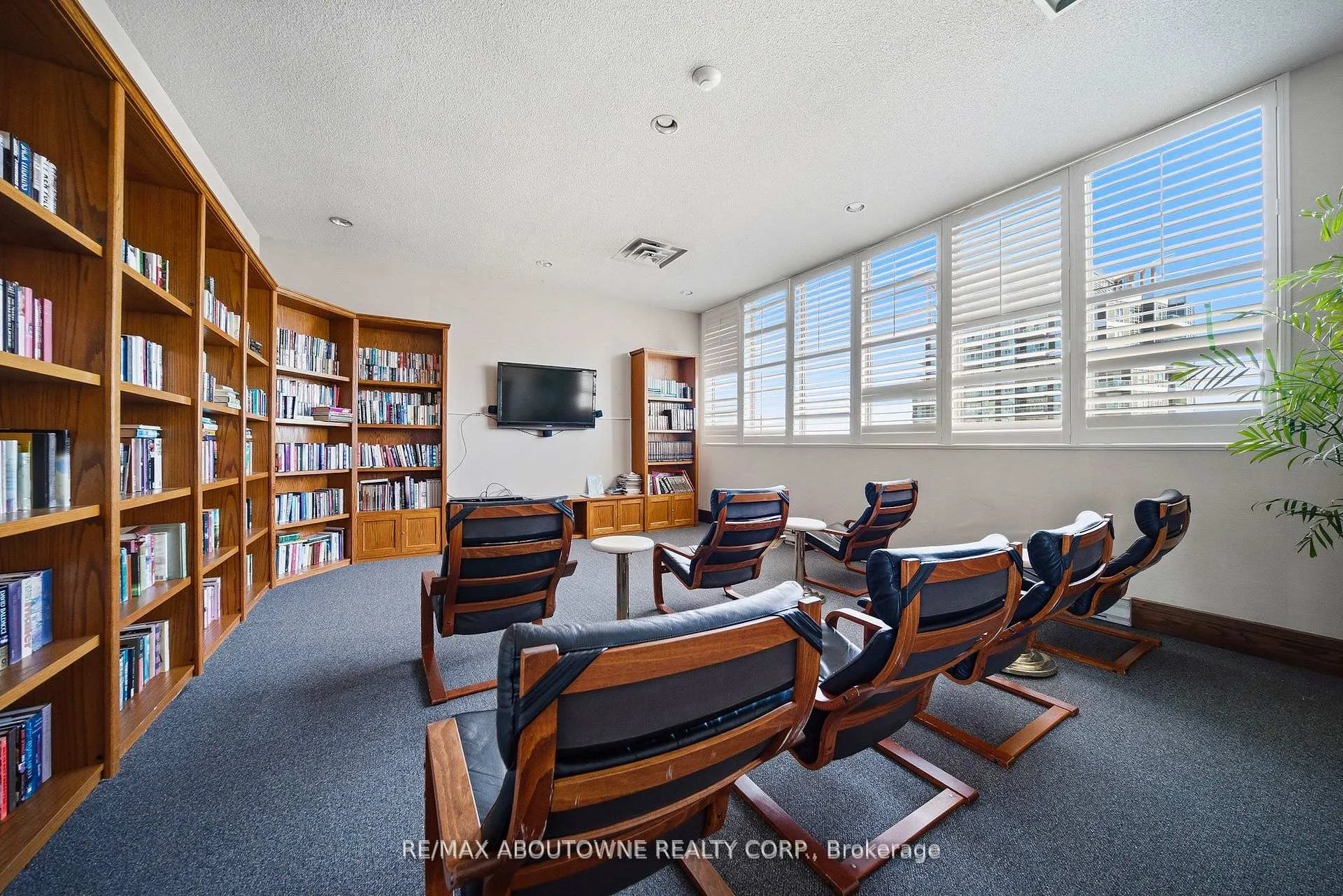 Photo 34 of Unit 611, 55 Elm Drive W, Mississauga, City Centre — HOMEH