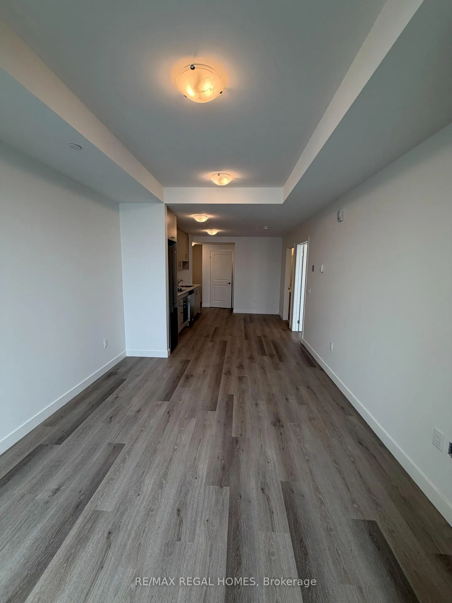 Photo 5 of Unit 507, 461 Green Road W, Hamilton, Lakeshore — HOMEH