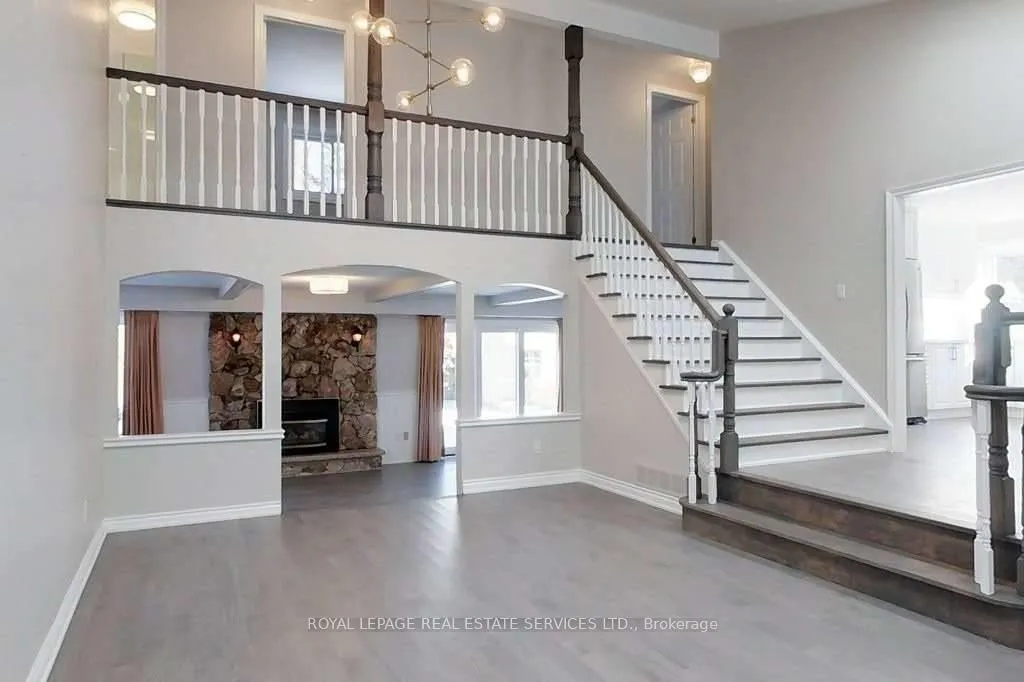 Photo 1 of 141 Castle Crescent, Oakville, Ford — HOMEH