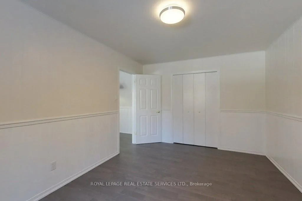 Photo 18 of 141 Castle Crescent, Oakville, Ford — HOMEH