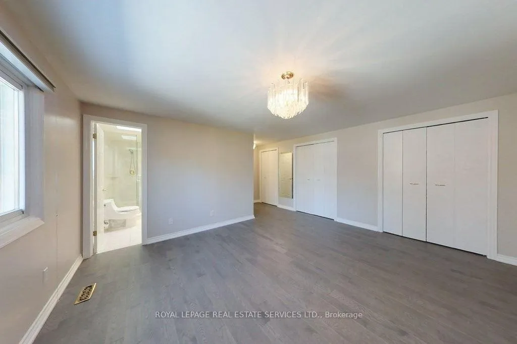 Photo 29 of 141 Castle Crescent, Oakville, Ford — HOMEH