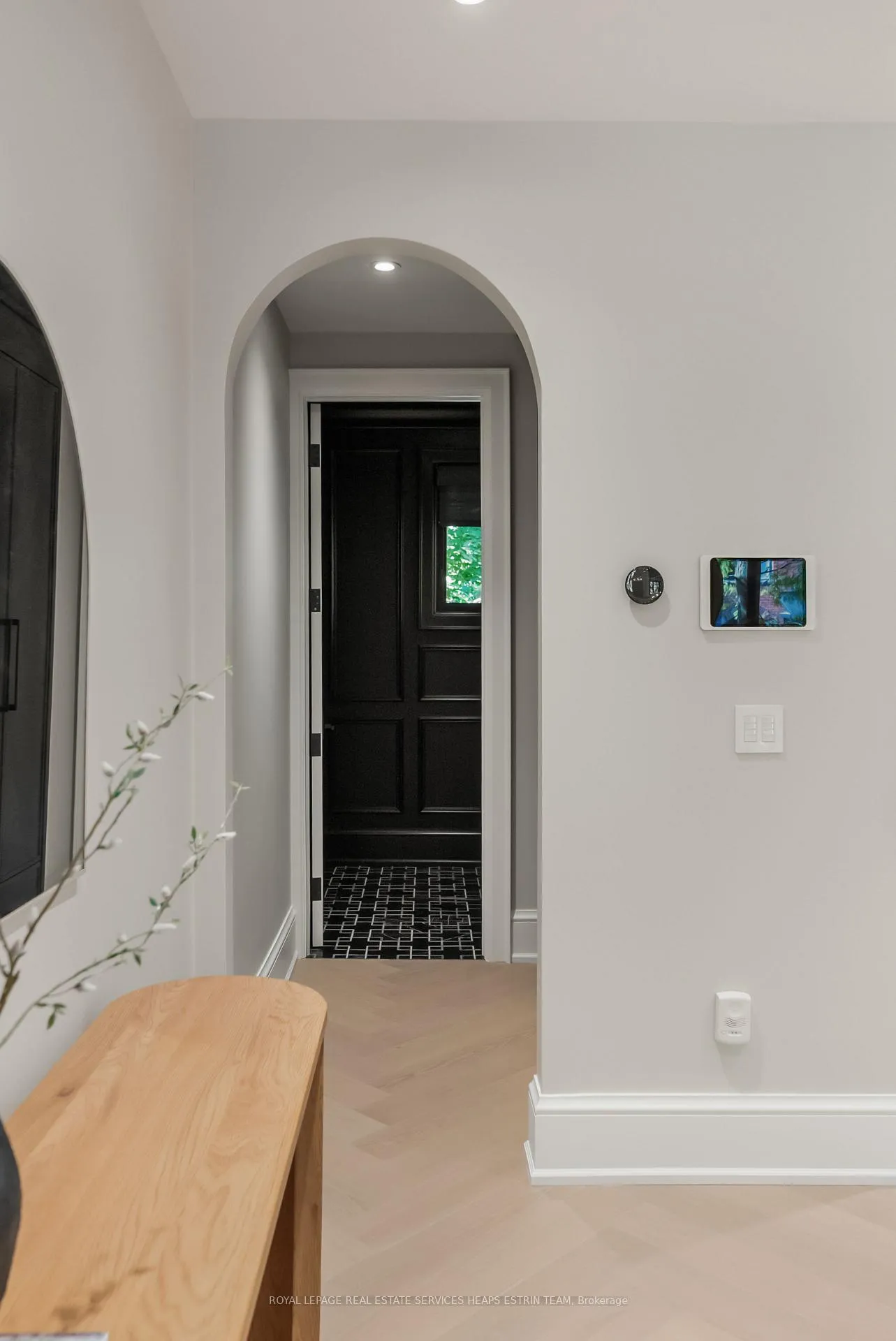 Photo 9 of 16 Tranby Avenue, Toronto, The Annex — HOMEH
