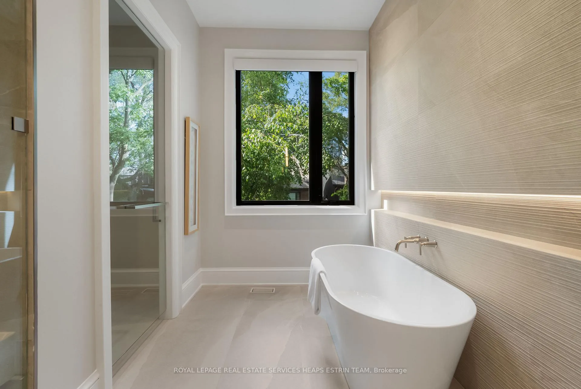 Photo 26 of 16 Tranby Avenue, Toronto, The Annex — HOMEH