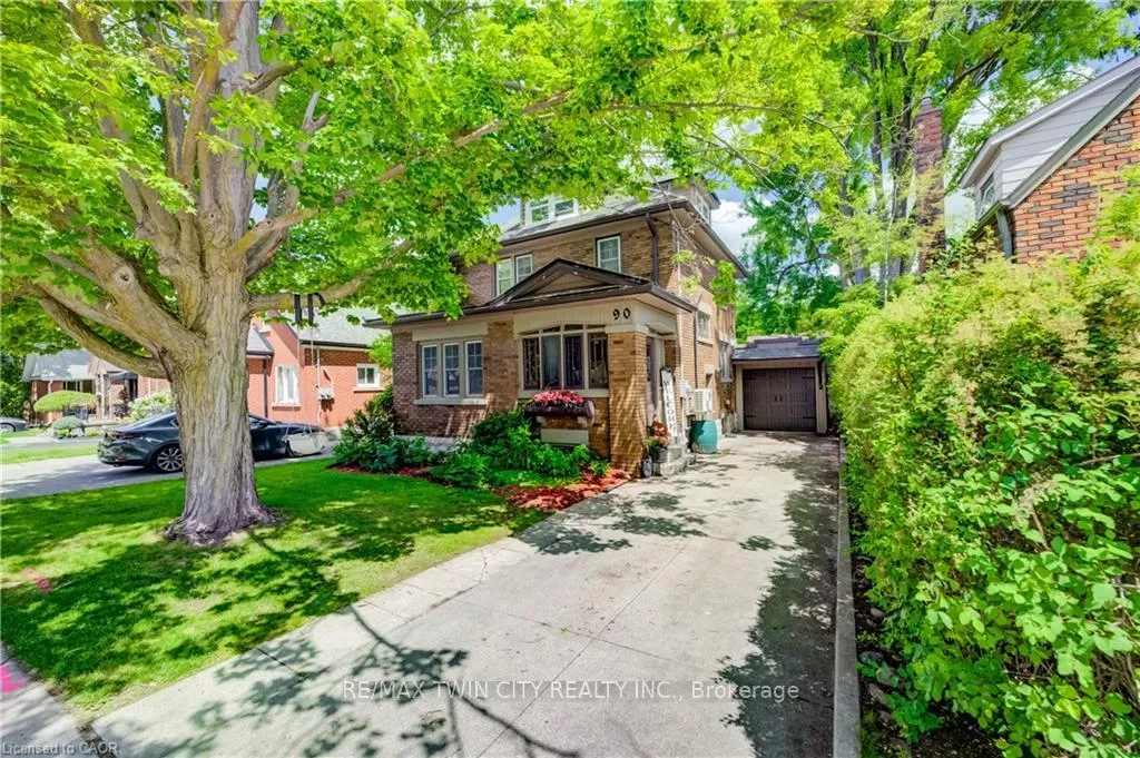 Photo 3 of 90 Brock Street, Kitchener, Victoria Park — HOMEH