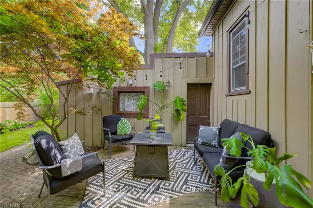 Photo 40 of 90 Brock Street, Kitchener, Victoria Park — HOMEH