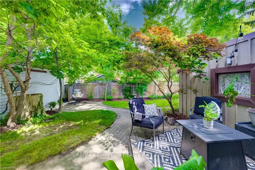 Photo 41 of 90 Brock Street, Kitchener, Victoria Park — HOMEH