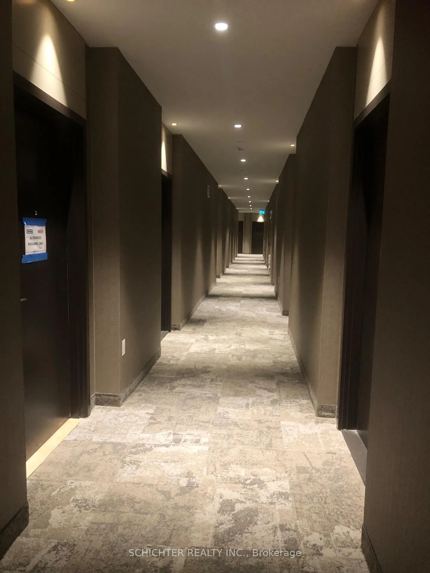 Photo 8 of Unit 521, 38 Honeycrisp Crescent, Vaughan, Vaughan Corporate Centre — HOMEH