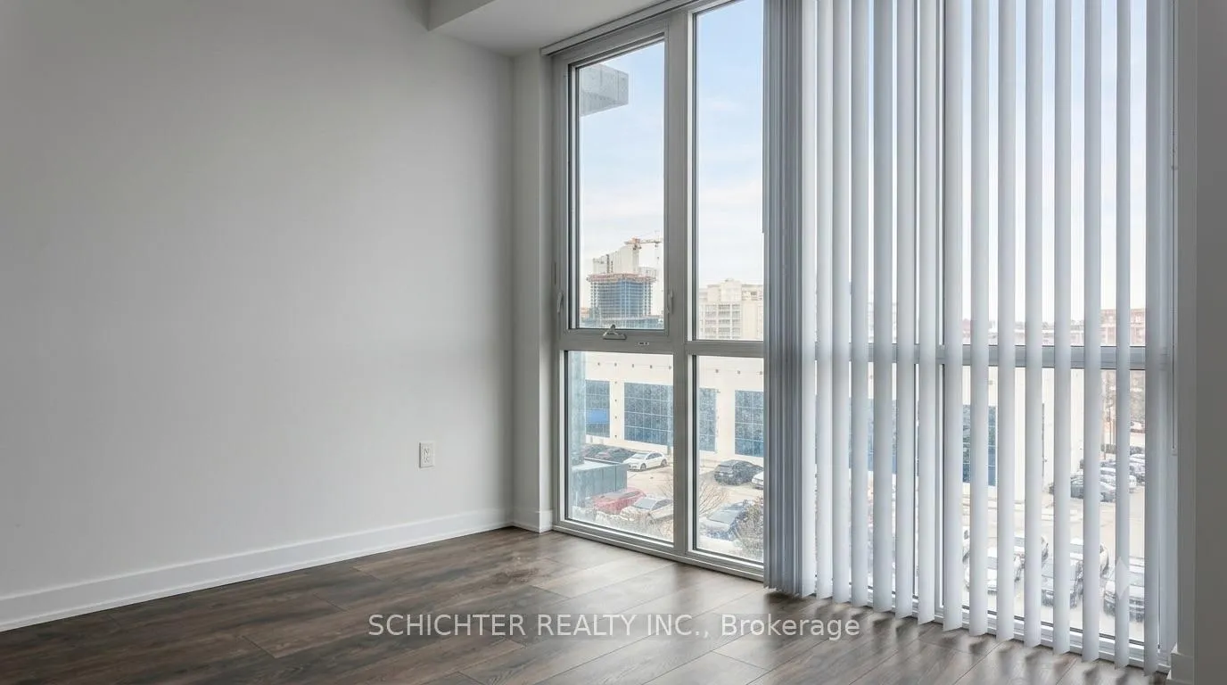 Photo 4 of Unit 521, 38 Honeycrisp Crescent, Vaughan, Vaughan Corporate Centre — HOMEH