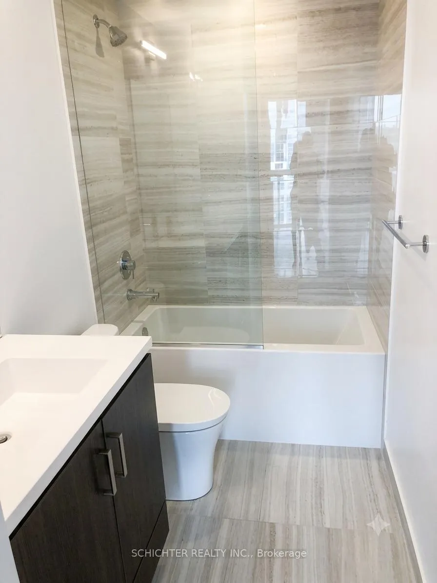 Photo 5 of Unit 521, 38 Honeycrisp Crescent, Vaughan, Vaughan Corporate Centre — HOMEH