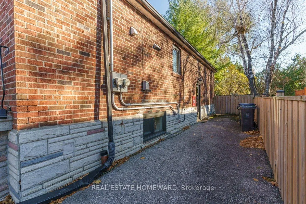 Photo 31 of 125 Tiago Avenue, Toronto, O'Connor-Parkview — HOMEH
