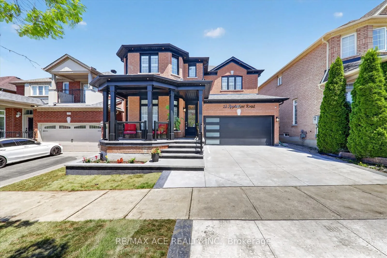 Photo 2 of 23 Appleview Road, Markham, Greensborough — HOMEH