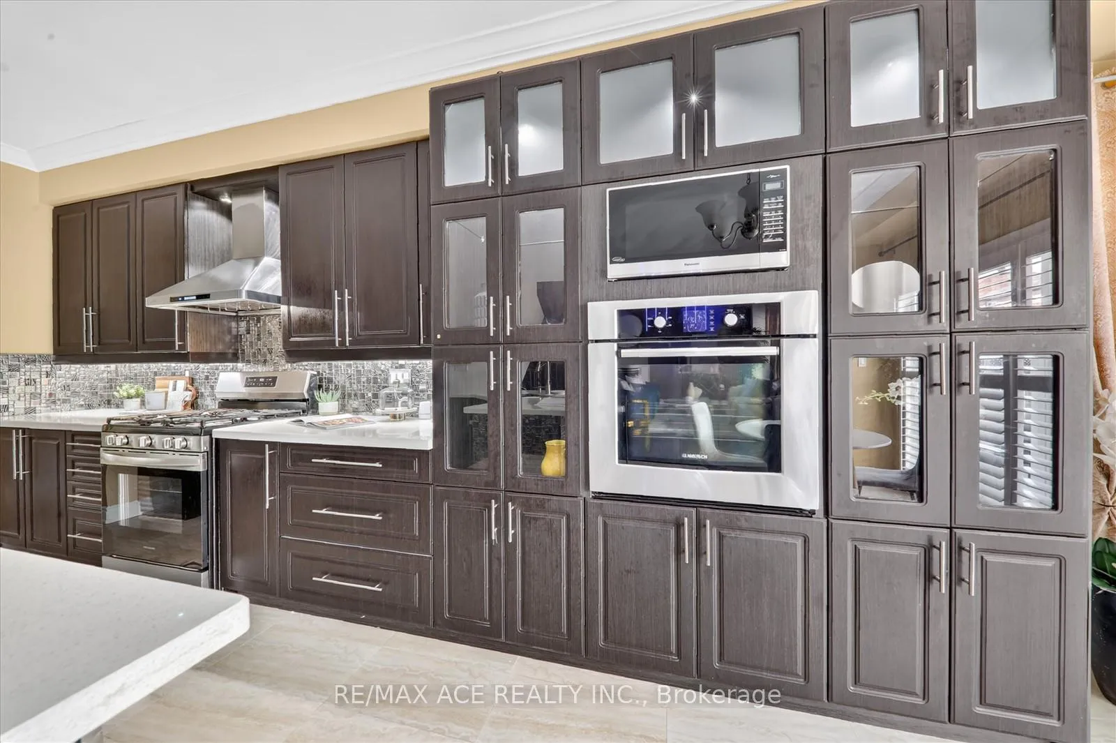 Photo 13 of 23 Appleview Road, Markham, Greensborough — HOMEH