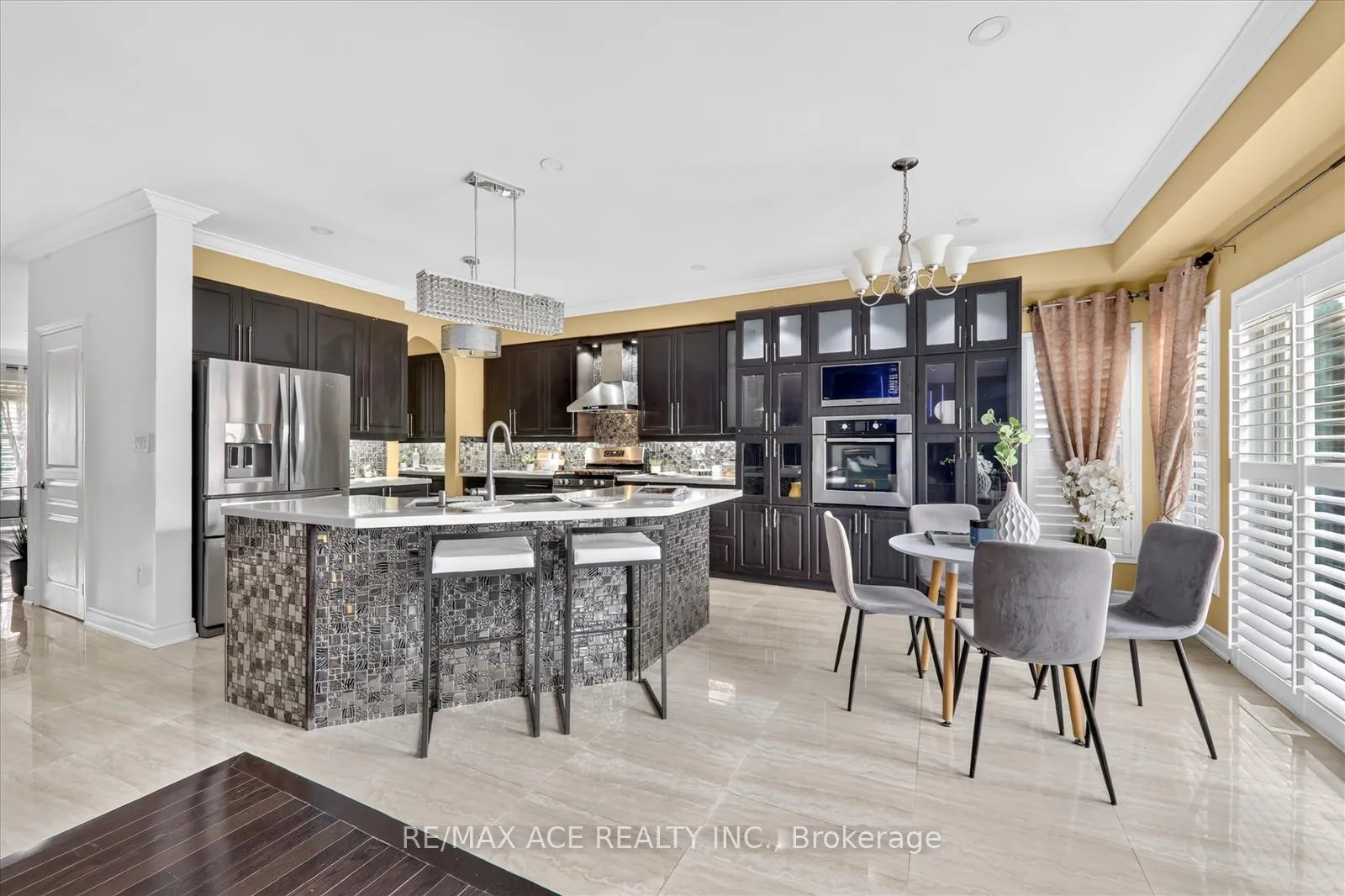 Photo 14 of 23 Appleview Road, Markham, Greensborough — HOMEH