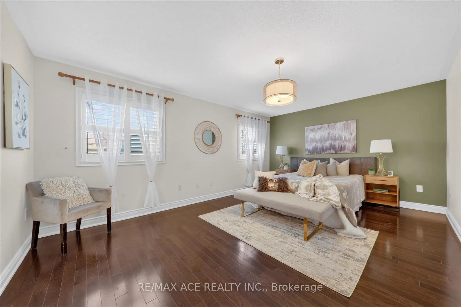 Photo 21 of 23 Appleview Road, Markham, Greensborough — HOMEH