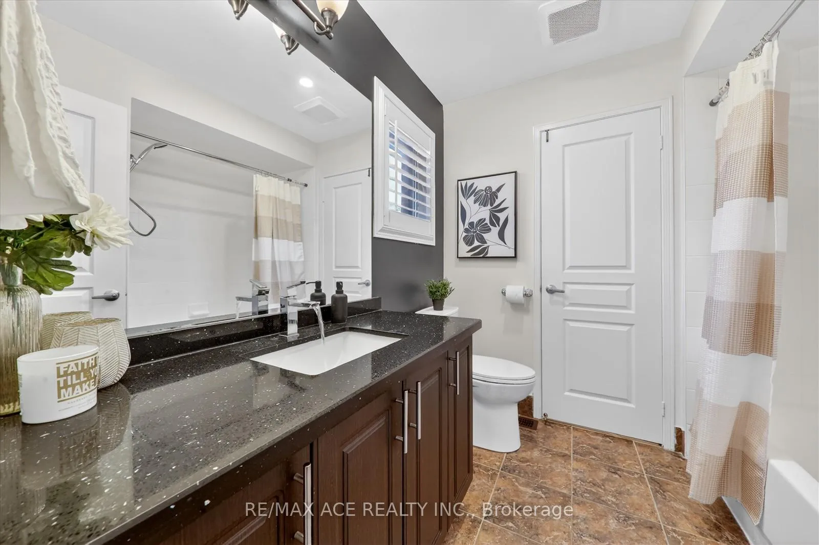 Photo 26 of 23 Appleview Road, Markham, Greensborough — HOMEH
