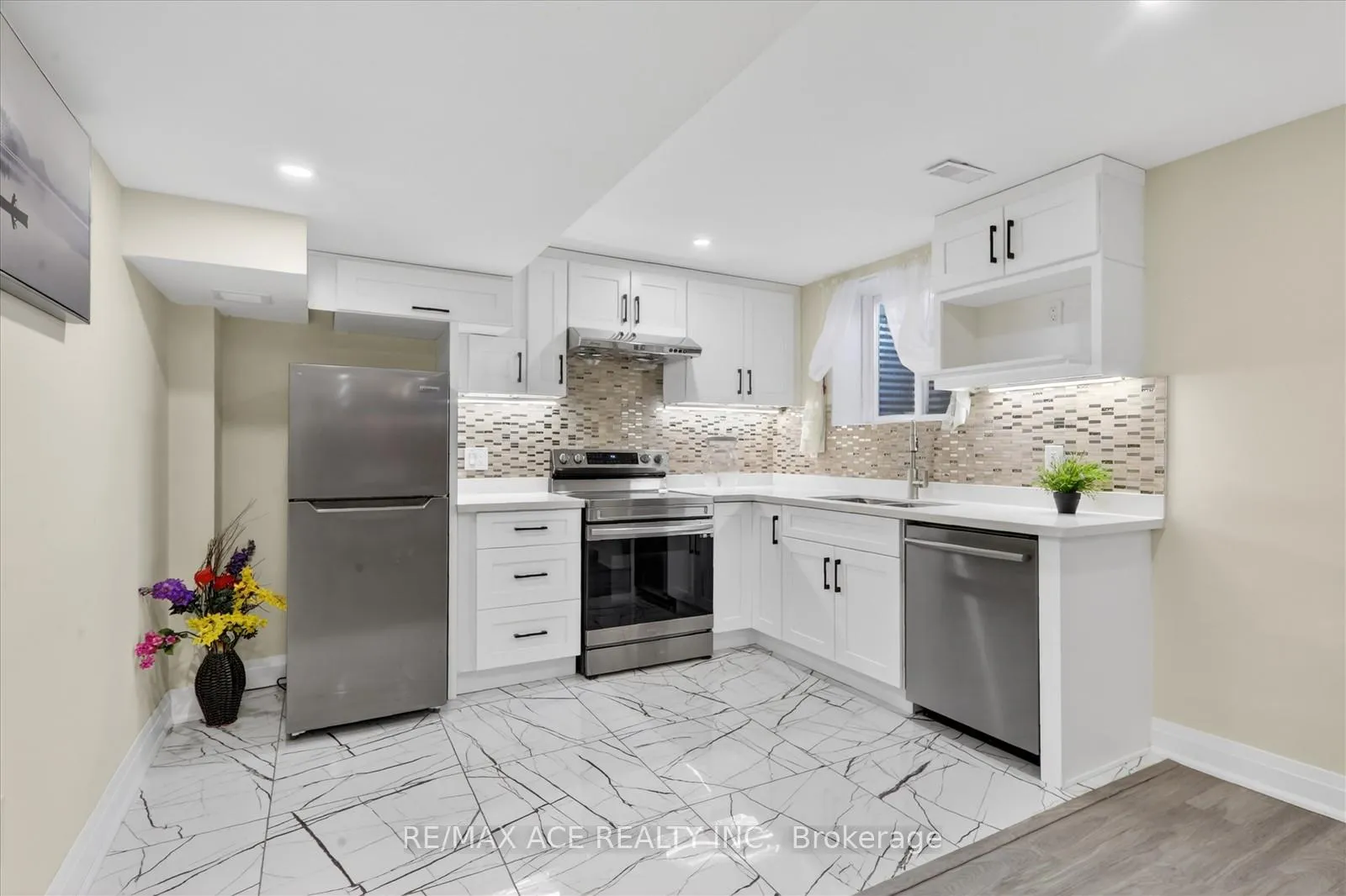 Photo 47 of 23 Appleview Road, Markham, Greensborough — HOMEH