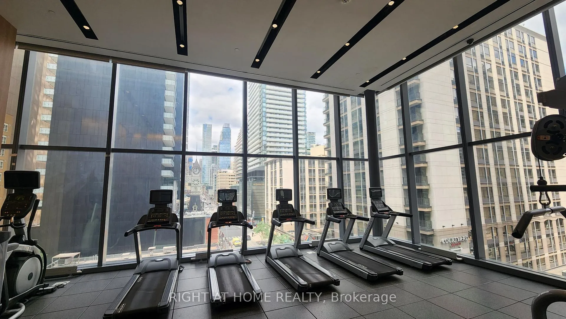 Photo 9 of Unit 4609, 7 grenville Street, Toronto, Bay Street Corridor — HOMEH