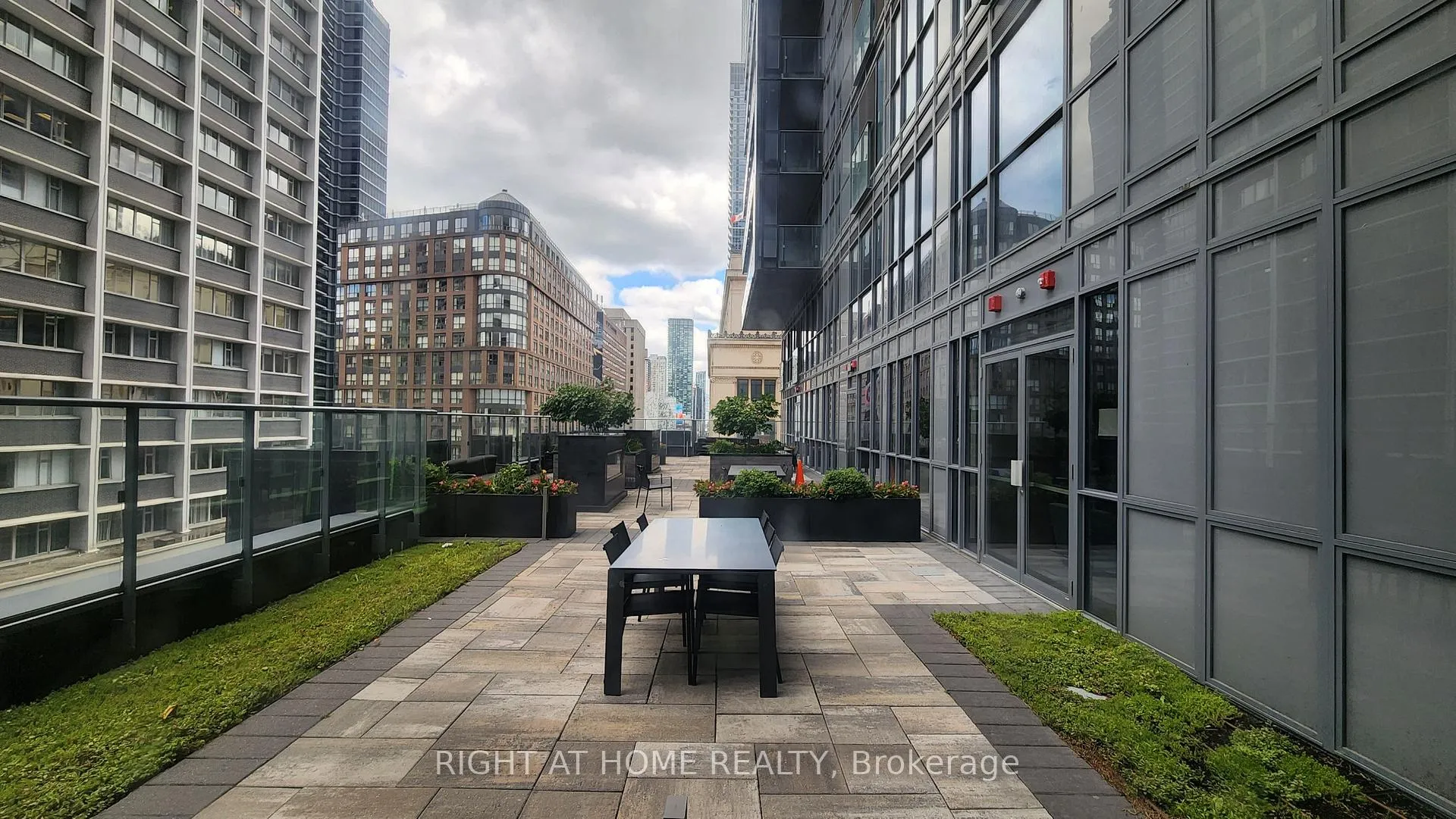 Photo 11 of Unit 4609, 7 grenville Street, Toronto, Bay Street Corridor — HOMEH