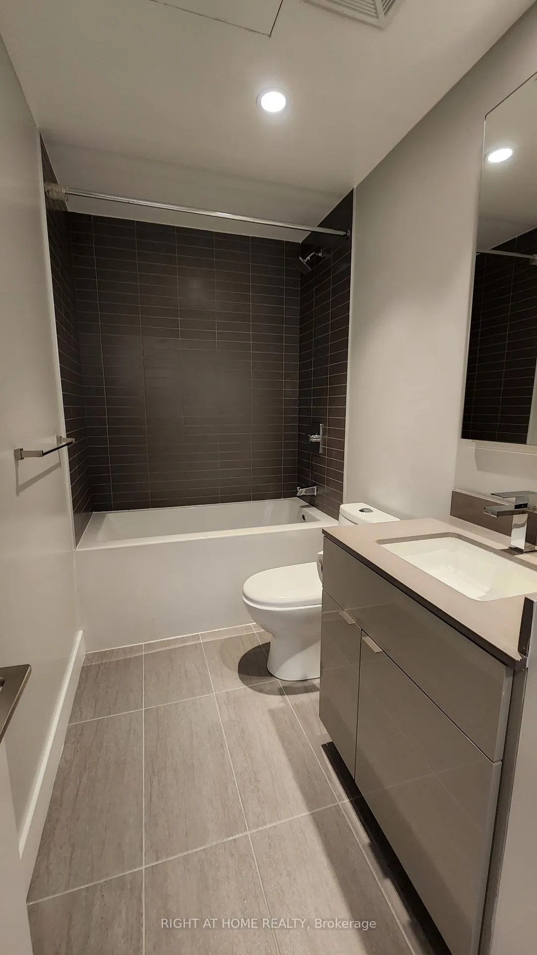 Photo 15 of Unit 4609, 7 grenville Street, Toronto, Bay Street Corridor — HOMEH