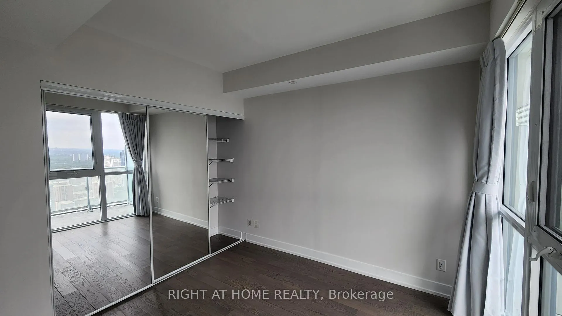Photo 26 of Unit 4609, 7 grenville Street, Toronto, Bay Street Corridor — HOMEH