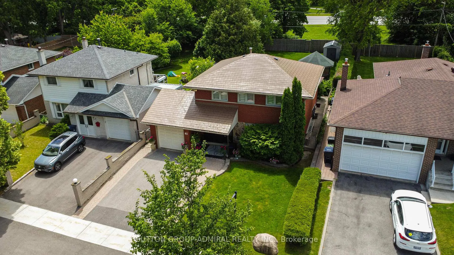 Photo 3 of 41 Hamptonbrook Drive, Etobicoke, Willowridge-Martingrove-Richview — HOMEH