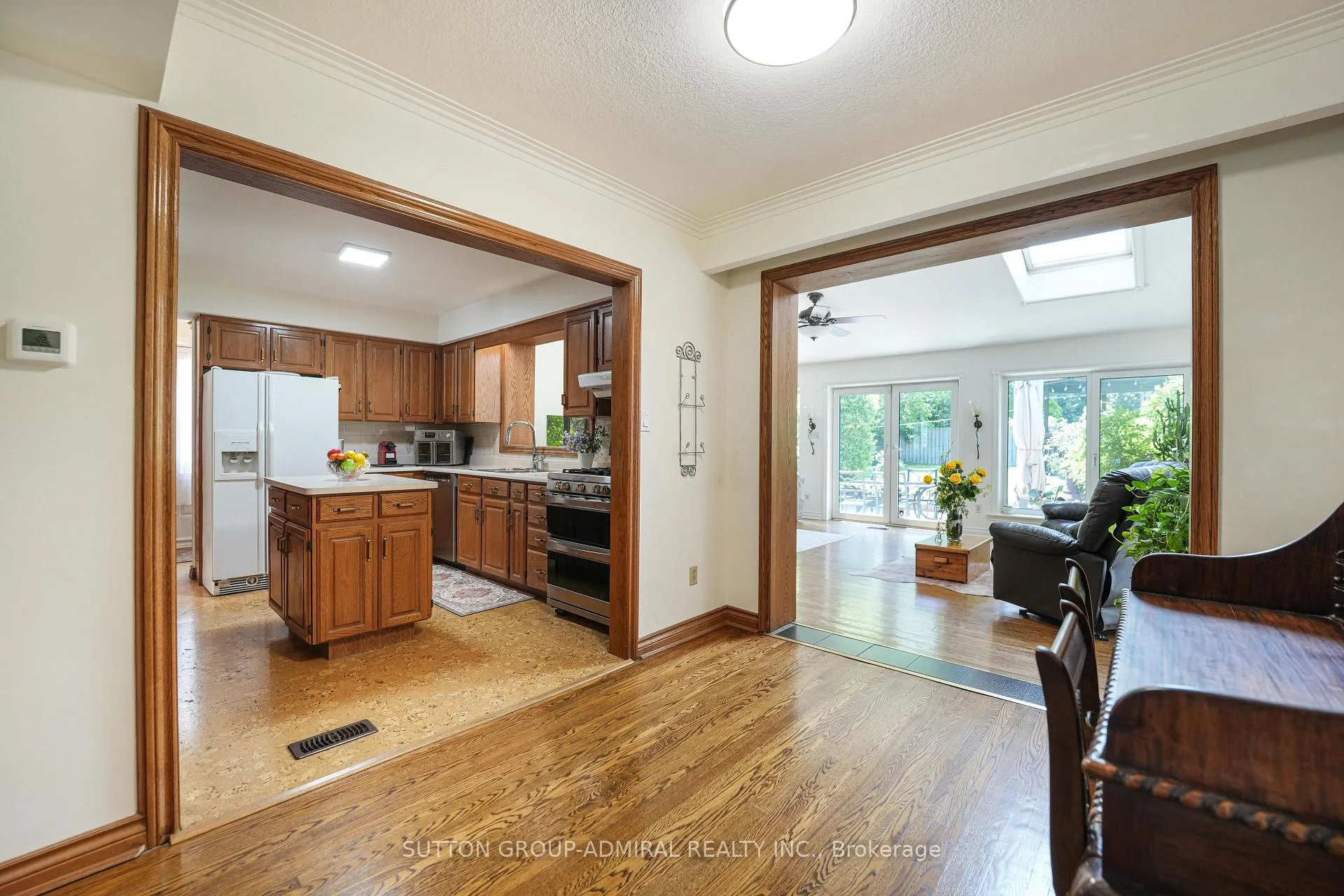 Photo 12 of 41 Hamptonbrook Drive, Etobicoke, Willowridge-Martingrove-Richview — HOMEH