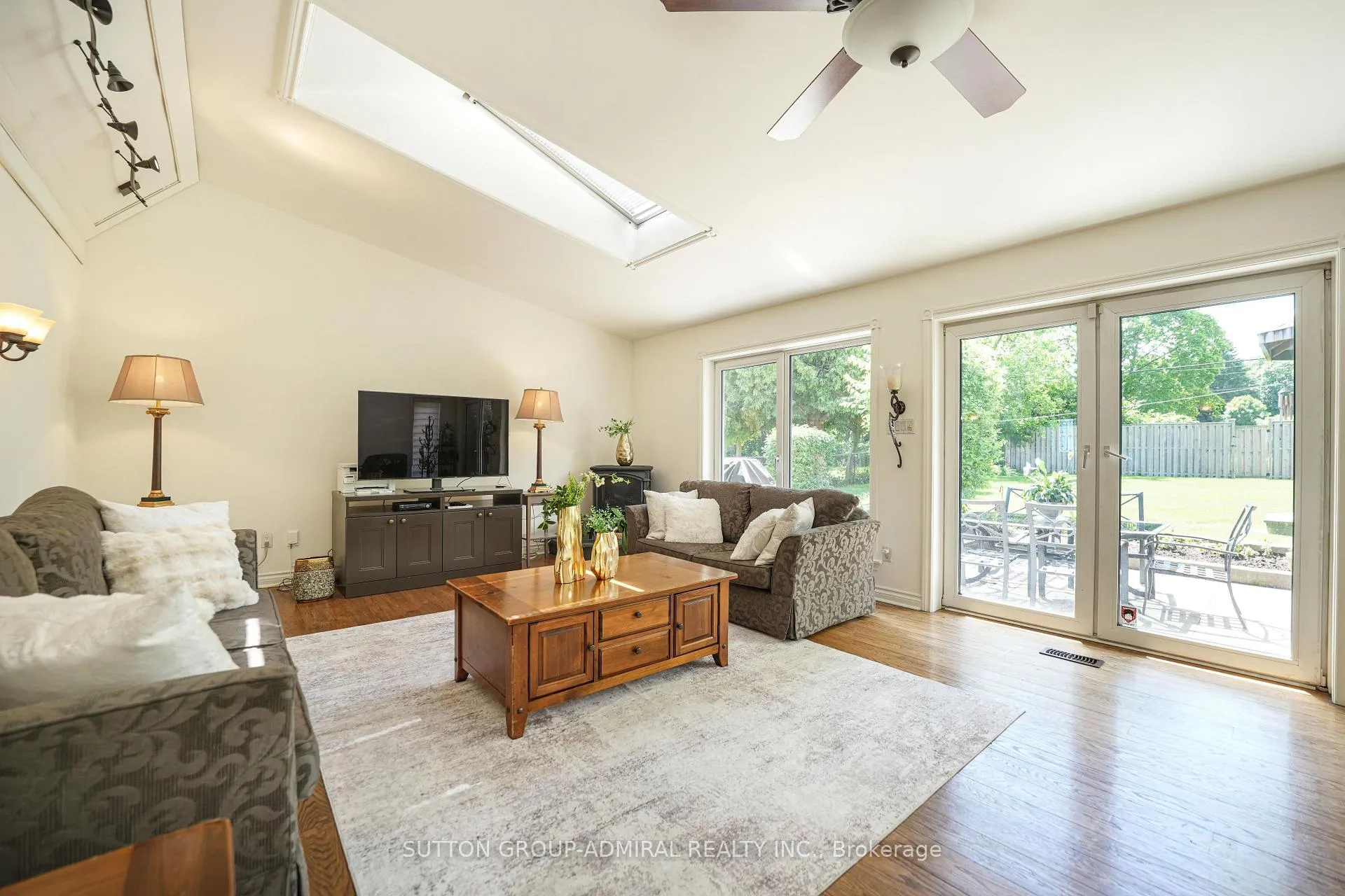 Photo 18 of 41 Hamptonbrook Drive, Etobicoke, Willowridge-Martingrove-Richview — HOMEH
