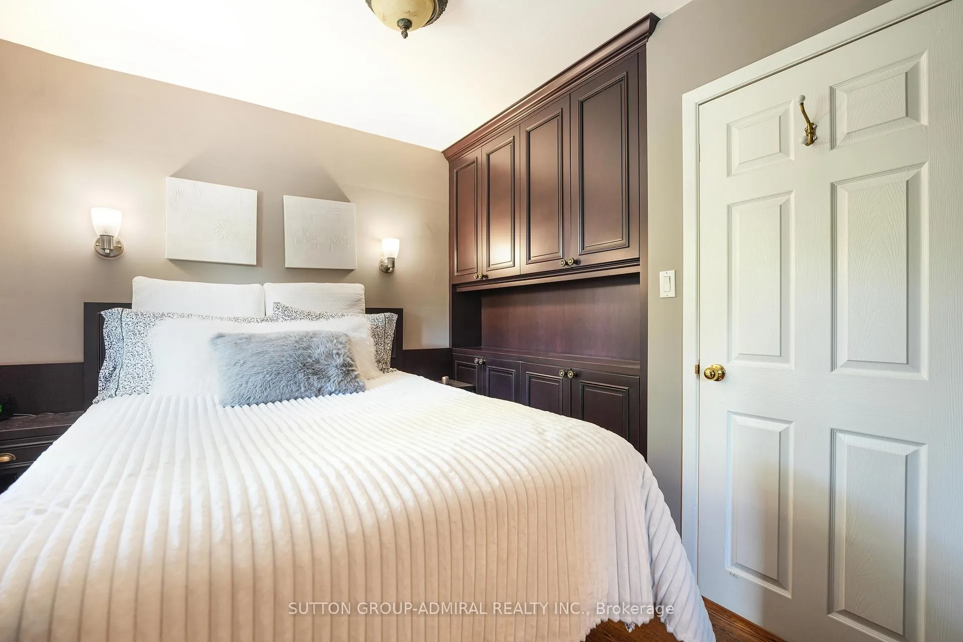 Photo 21 of 41 Hamptonbrook Drive, Etobicoke, Willowridge-Martingrove-Richview — HOMEH