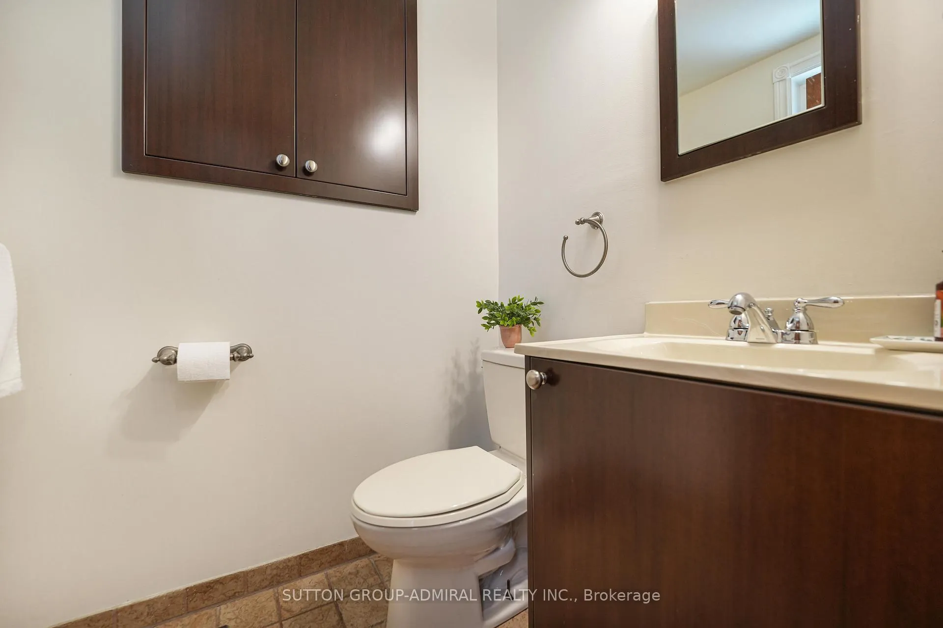 Photo 32 of 41 Hamptonbrook Drive, Etobicoke, Willowridge-Martingrove-Richview — HOMEH