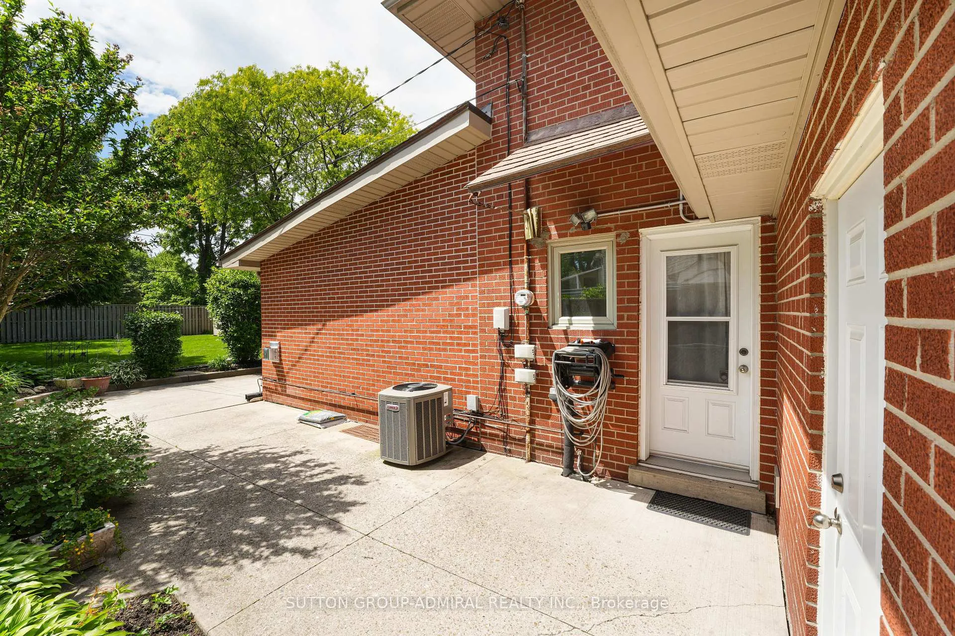 Photo 35 of 41 Hamptonbrook Drive, Etobicoke, Willowridge-Martingrove-Richview — HOMEH