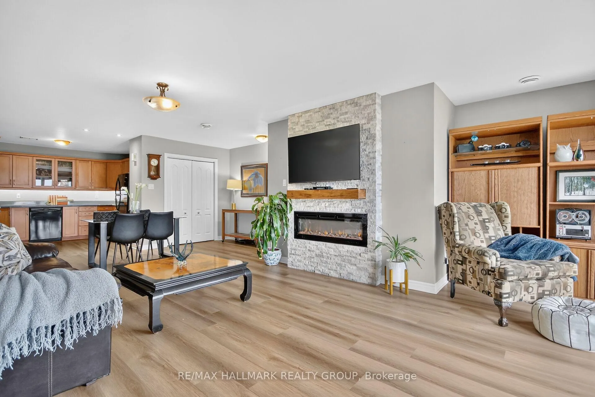 Photo 8 of Unit 7, 410 King Street E, Prescott, Prescott — HOMEH
