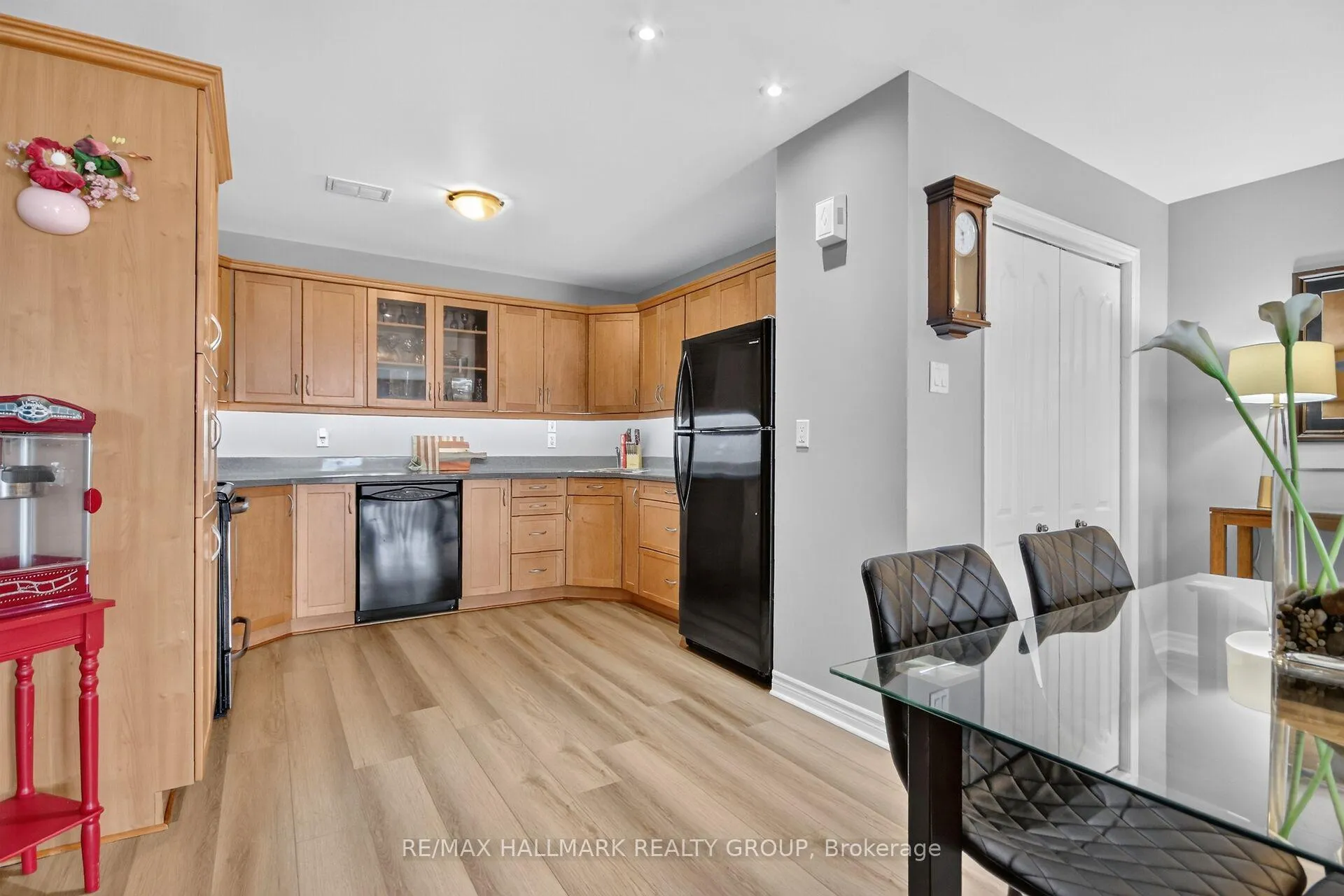 Photo 18 of Unit 7, 410 King Street E, Prescott, Prescott — HOMEH