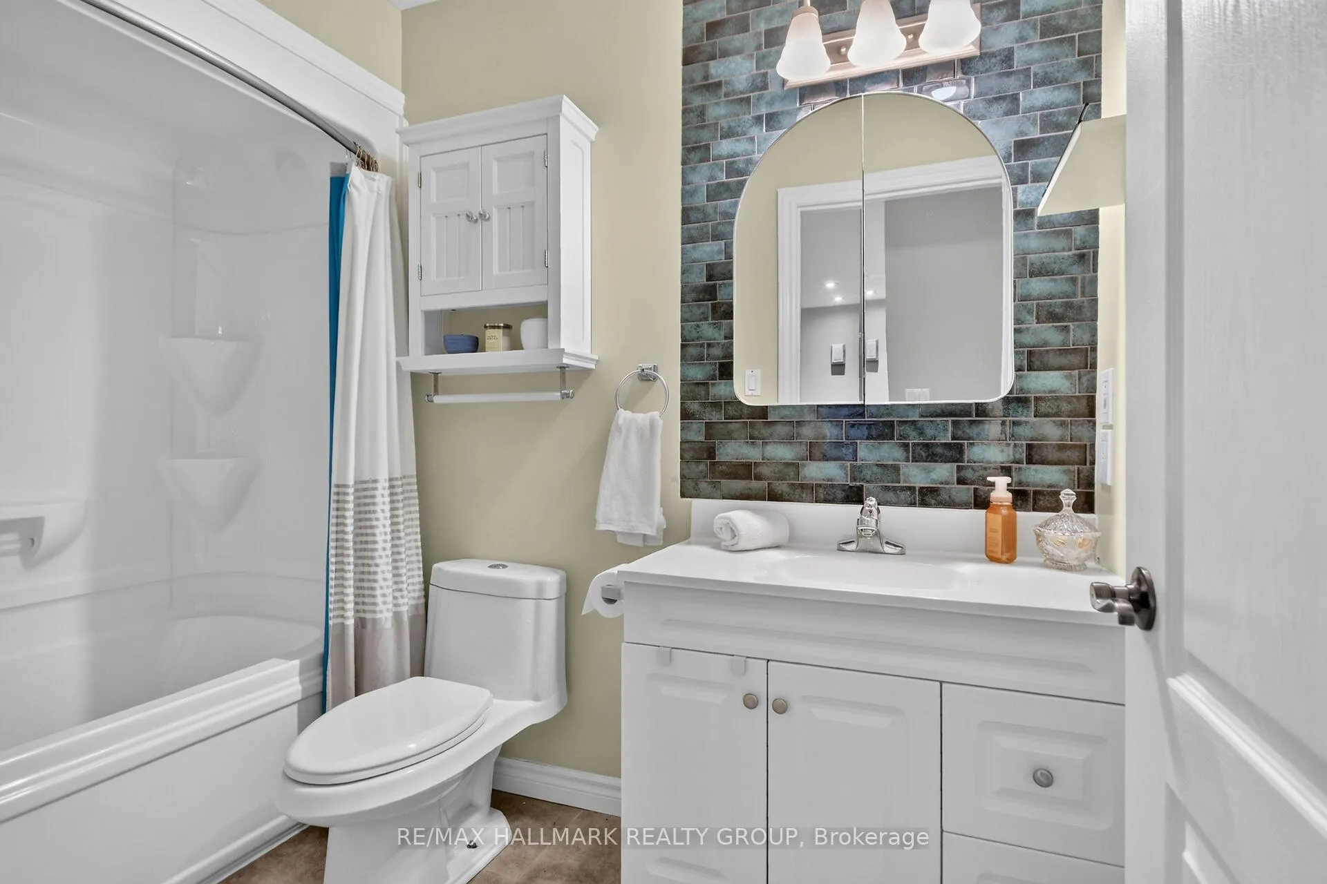 Photo 25 of Unit 7, 410 King Street E, Prescott, Prescott — HOMEH