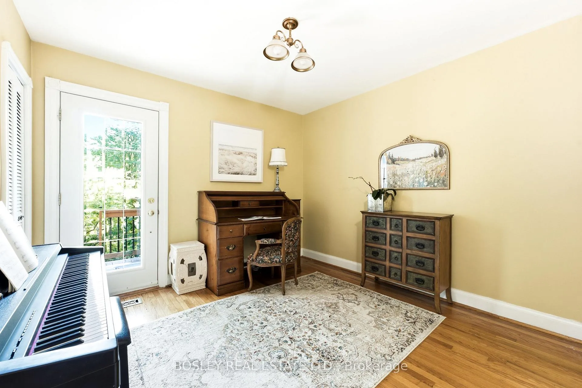 Photo 12 of 121 Presley Avenue, Scarborough, Clairlea-Birchmount — HOMEH