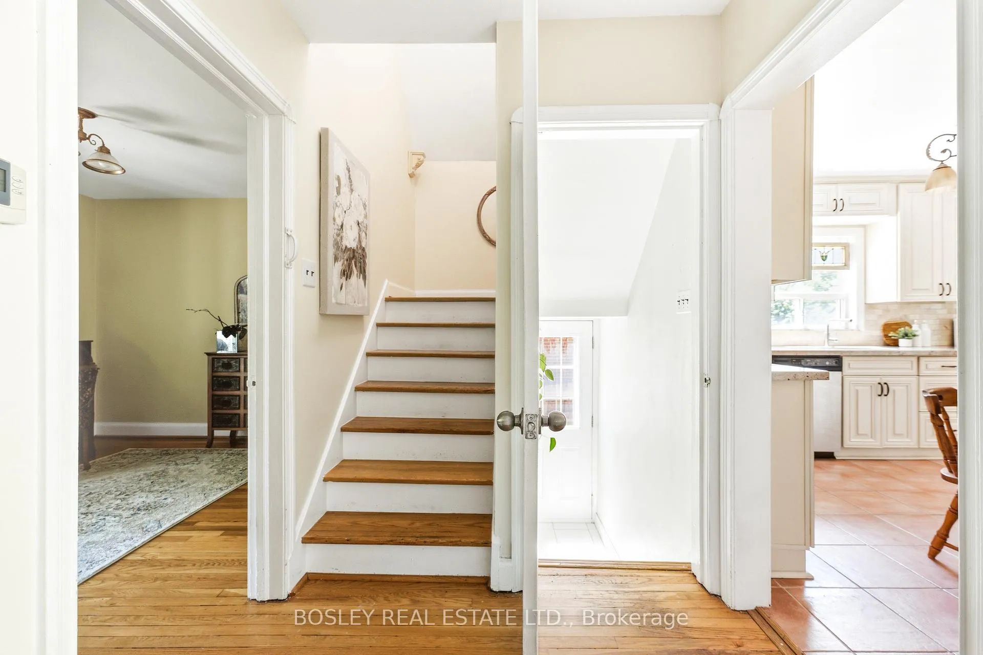 Photo 15 of 121 Presley Avenue, Scarborough, Clairlea-Birchmount — HOMEH