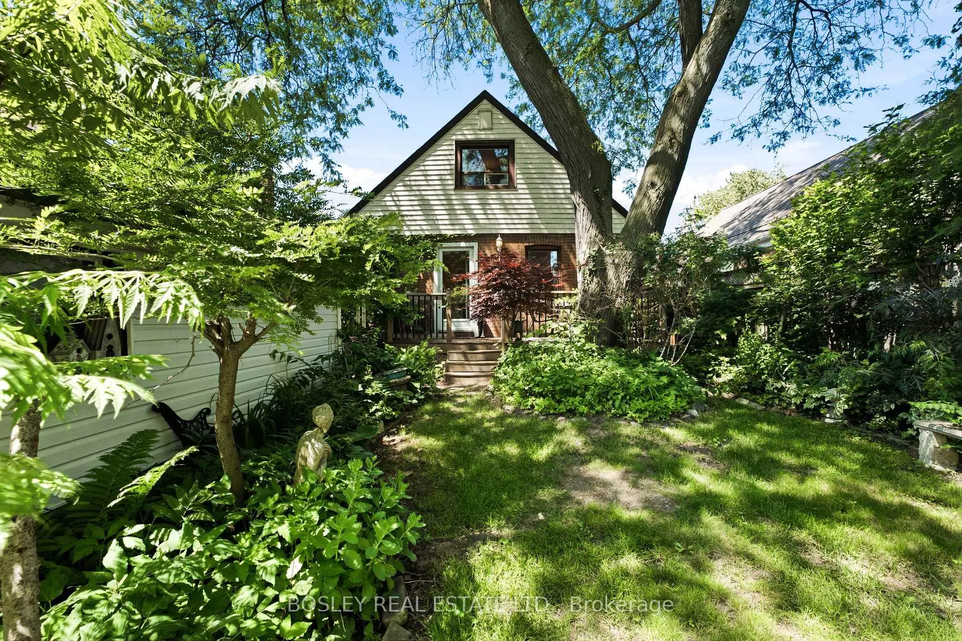 Photo 27 of 121 Presley Avenue, Scarborough, Clairlea-Birchmount — HOMEH